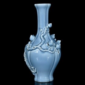 清乾隆天青釉捏花九桃纹橄榄瓶 31/15厘米