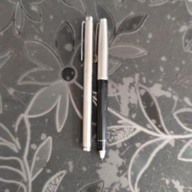 钢笔两支一支工具笔