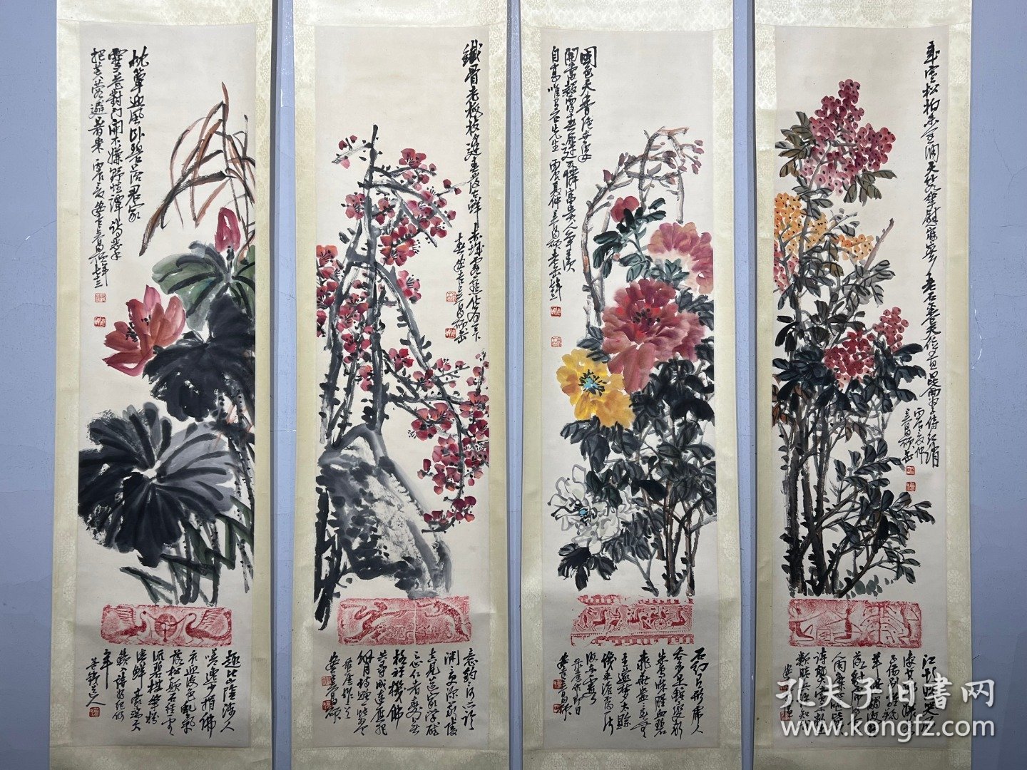 N-5027吴昌硕花卉 四条屏 附画册N-5027137×33cm×4立轴画册37 ，工艺品，自鉴