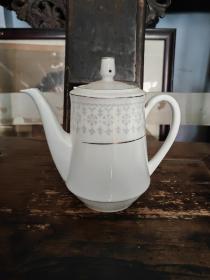 八十年代博山瓷茶壶