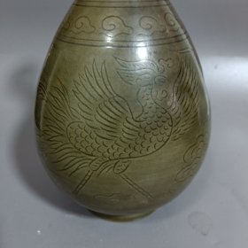 越窑蒜头瓶