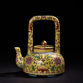 珐琅鎏金彩瓷器提梁茶壶 重330克 高14厘米 宽11厘米