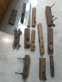 民俗老物件：木工工具一套，各种刨子等，如图所示13件合售