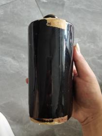 老酒瓶一个，具体请看图。