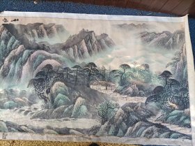 不知道年代作者的字画，尺幅大概320＊92厘米，尺幅非常巨大，山水画，意境好，很震撼人，如图所示喜欢就直接下单