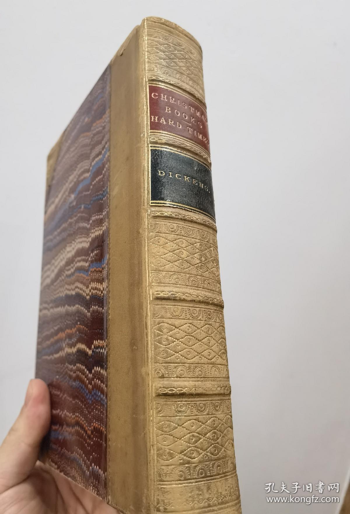 1891年CHARLES DICKENS ：Christmas Books / Hard Time_ 狄更斯《圣诞故事集》《艰难时世》两卷合一册，3/4真皮古董书， 精美版画插图，英文原版