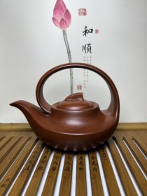 紫砂曲壶