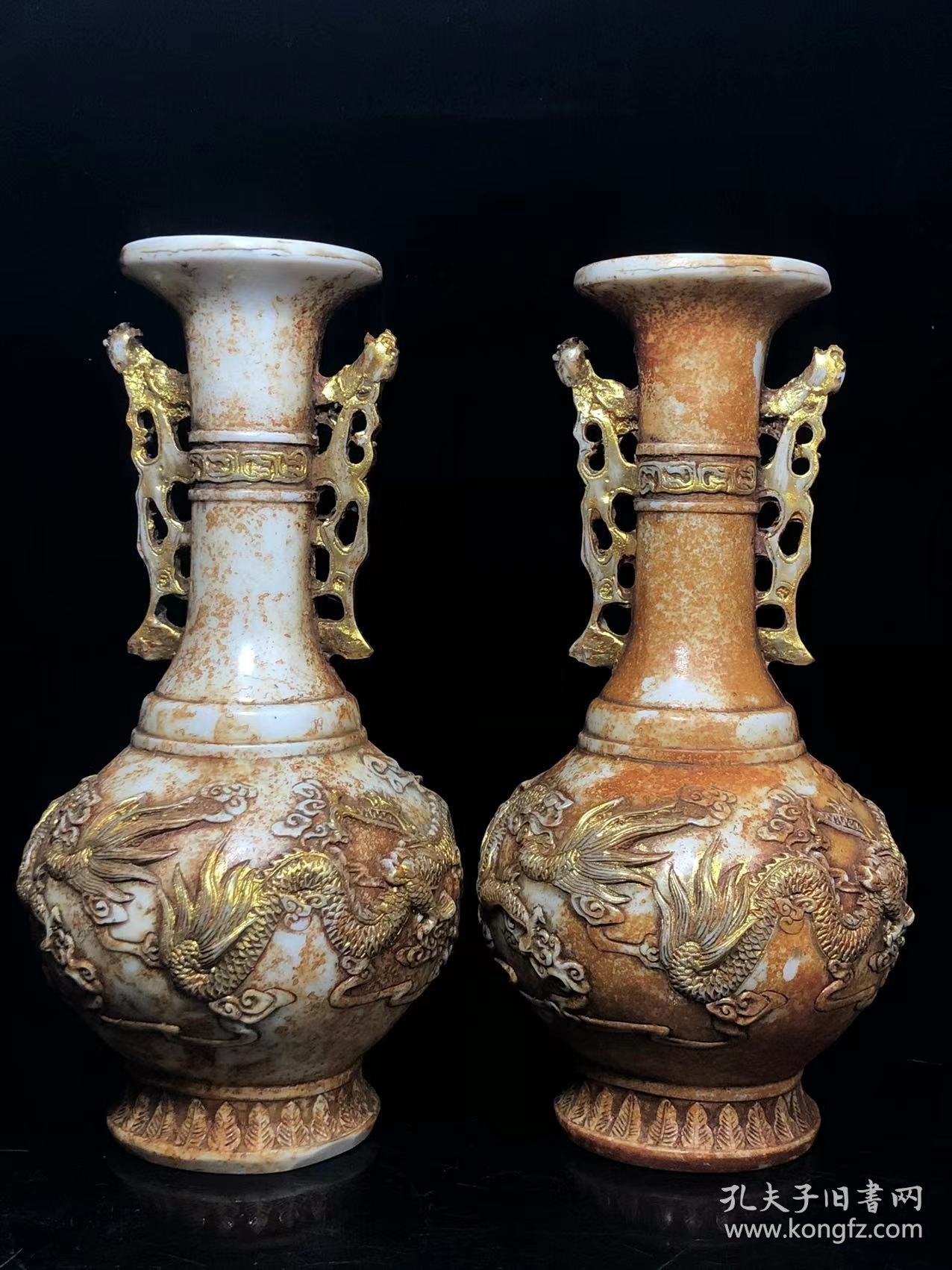 玉瓶一对 雕刻双龙戏珠 鎏金 品相完好如图