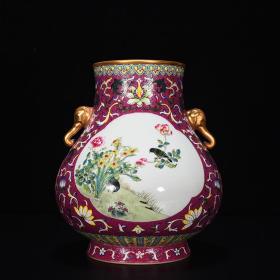 清乾隆轧道描金开光花鸟纹象耳尊 
高24厘米  宽21厘米