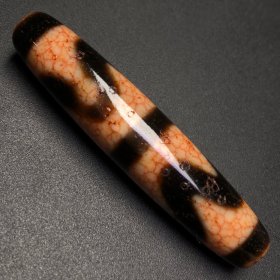 古董古玩天珠，藏区回流老料高油包浆血丝【虎牙天珠】