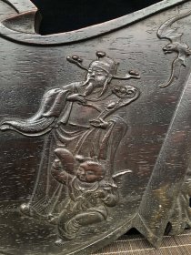 整板雕刻挂匾，雕刻福禄寿三星，画卷造型，别致大方，雕工细腻，温馨大气，尺寸70*28*2.5，