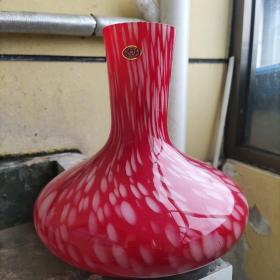 《北海牌玻璃花瓶》
(上口径7.9厘米)
(底座直径11厘米)