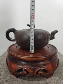 老珍藏，顾景舟和周桂珍合作款，周桂珍盖款，顾景舟底款，精品老紫砂壶一把，保存完整，十分难得收藏佳品。