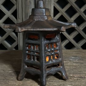 铸铁中式六角熏香炉，造型精美