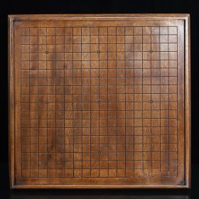 花梨木围棋盘。
长50厘米宽50厘米高7厘米重量2855克。