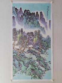 保真书画，广东名家，广东岭南美术院画家，云浮市美协副主席，云浮画院副秘书长，李国开四尺整纸山水画《夏日山居》，尺寸139×70cm，纸本托片，带有作者合影。