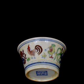 明成化斗彩红胎马蹄杯鸡缸杯 4.8/8.5厘米