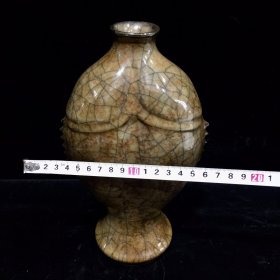 瓷鱼瓶：传世包浆，哥窑瓷鱼瓶