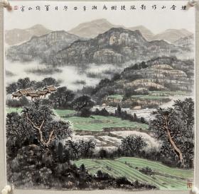 ‘夏倚山，真迹！原名夏卫东，山东省青州人。毕业于北京画院高研班、清华大学美术学院。擅长于中国山水画的创作与研究，创作作品曾多次入选中国美协组织的画展并多次获奖。
中国美术家协会会员
中国青绿山水画院副院长
中国人民大学名家推广班画家
清华大学美术学院访问学者
潍坊市美术家协会理事
青州市美术家协会副主席。尺寸68:68，价450。编号，A1399