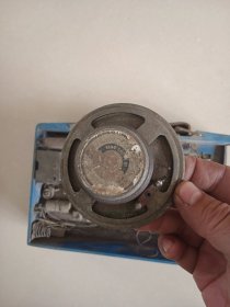 前哨牌为人民服务老收音机 缺后盖子喇叭应该是后配 没有固定,(一线在老维修师傅收来的)摆件道具收藏使用
