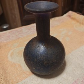 汉唐时期老镏璃瓶一只高15公分喜欢的不要错过放漏出