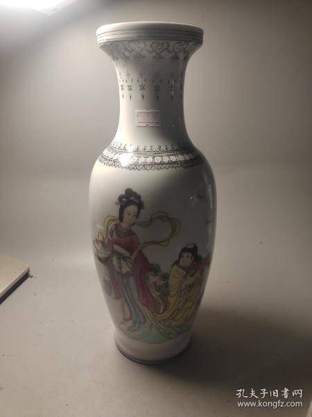 80年代左右，景德镇艺术瓷厂麻姑献寿花瓶一只，开线