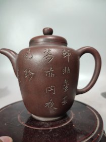 精品老紫砂壶一把，包浆厚重，出水流畅 手工制作，砂质好，全品