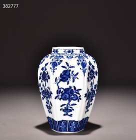 旧藏大清乾隆青花折枝瓜果花卉纹罐！