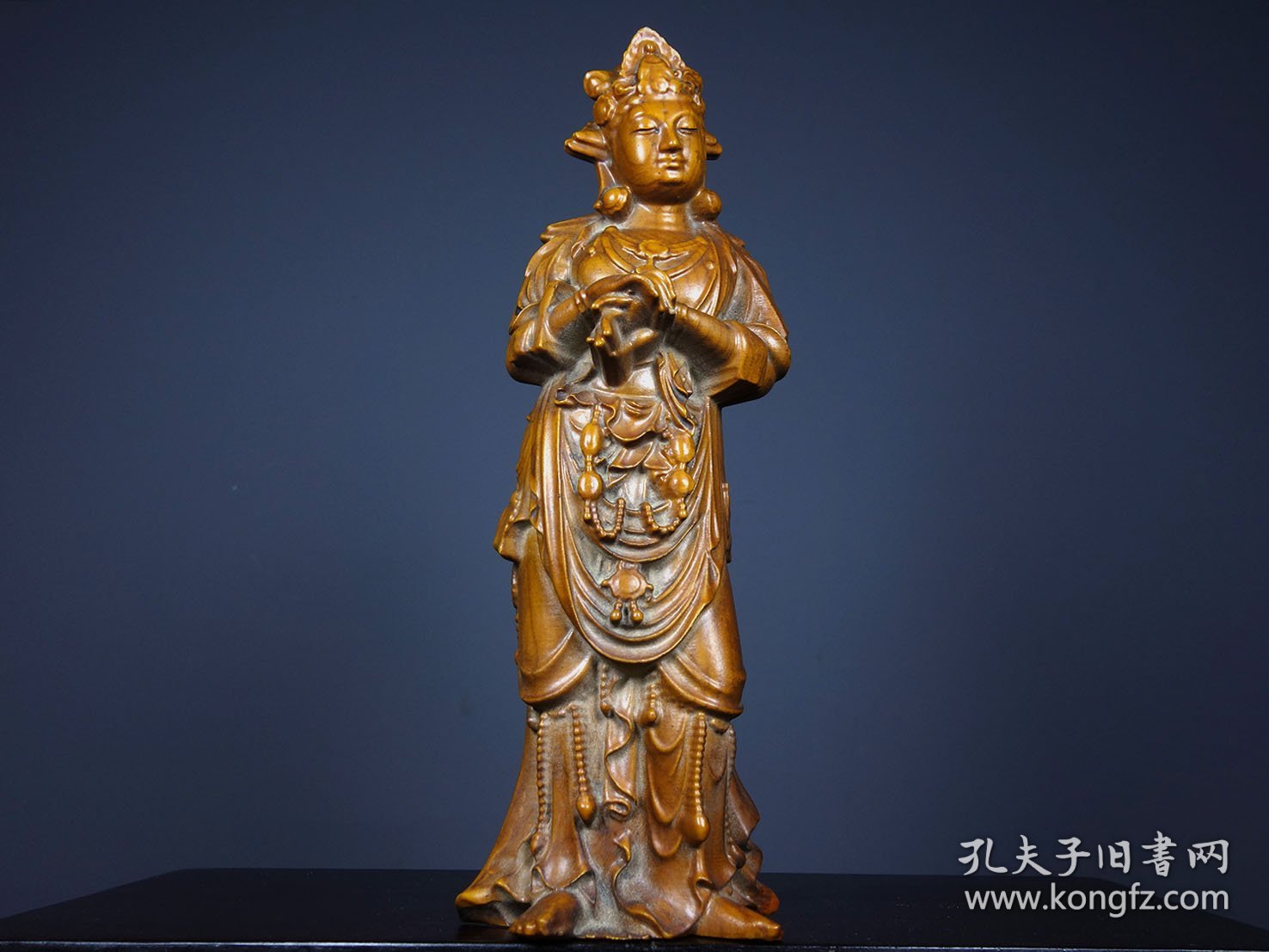 旧藏花梨木雕刻菩萨摆件 尺寸：长8cm宽5cm高14cm 重量：290g
