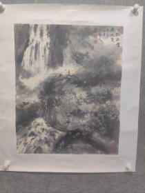 江苏省滨海籍著名画家吴加高精品一副，（飞虹如雷揽九天）保真出售   国家一级美术师，清华大学美术学院首席客座教授，加拿大皇家艺术学院客座教授，法中友好交流与发展协会副会长，中国东方名家书画院副院长，中国水墨艺术研究院艺术委员，中国人民大学画院当代傳抱石山水画艺术室导师，首都书画艺术研究会一级美术师，著名山水画家，北京宋庄新联会理事，北京当代傅抱石山水画院院长