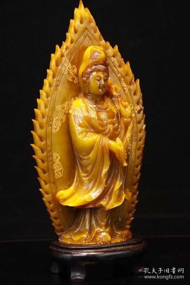 精品田黄石(尚均作)“背光观世音菩萨”佛像摆件 尺寸：高38cm宽18cm 重6.4斤