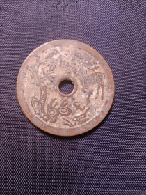 小鹿望树