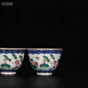 清乾隆青花粉彩描金荷花鸬鹚纹杯