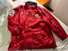 1998年 长野冬奥会 长款外套 大衣 可口可乐冠名 适合身高180以上 26年前的衣服了，很罕见