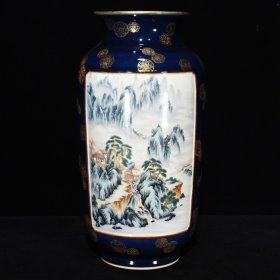 清乾隆粉彩山水纹瓶，33.5×17，