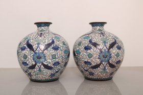 景泰蓝纯手工掐丝珐琅缠枝莲石榴瓶 尺寸：高23x肚径21cm 重量：11.8斤.