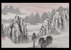 （保真）孙耀文，
      生于河南开封市。自幼习画，曾在陕西中国画院专修中国山水画，在中央美院山水画学习班学习。就读过中国书画函授大学。现为中国画家协会理事，中国国画家协会会员，甘肃省美术家协会会员