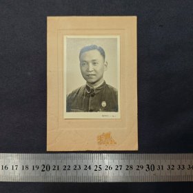 老照片 上海王开照相 （飘窗柜）