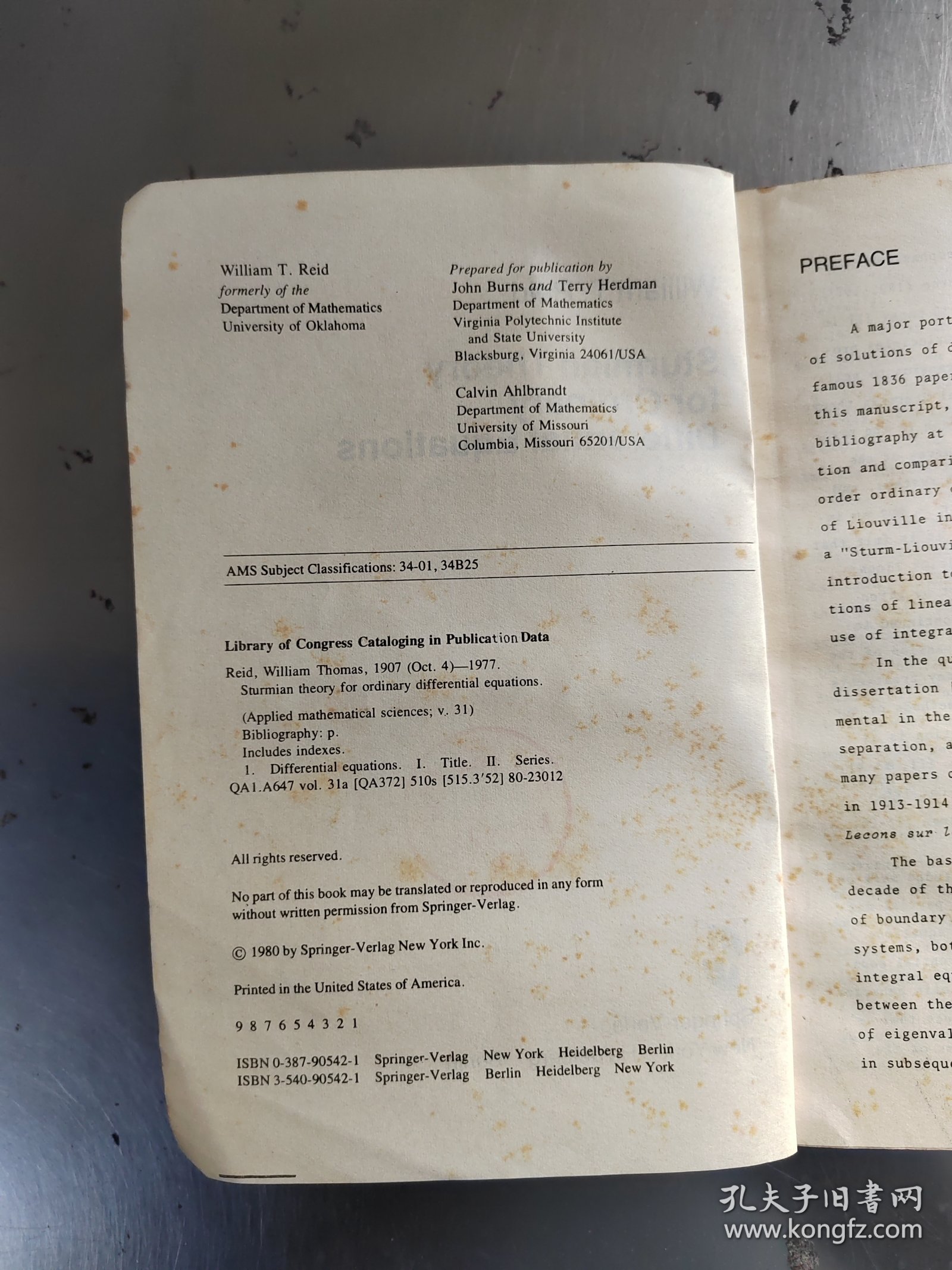 常微分方程的斯图谟理论（藏书\英文版\无笔记\实物拍摄）