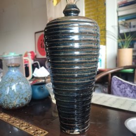 金代老黑瓷瓶，螺旋纹黑瓷瓶，老瓷器，藏家珍藏多年，保真包老，包浆老道，难得精美