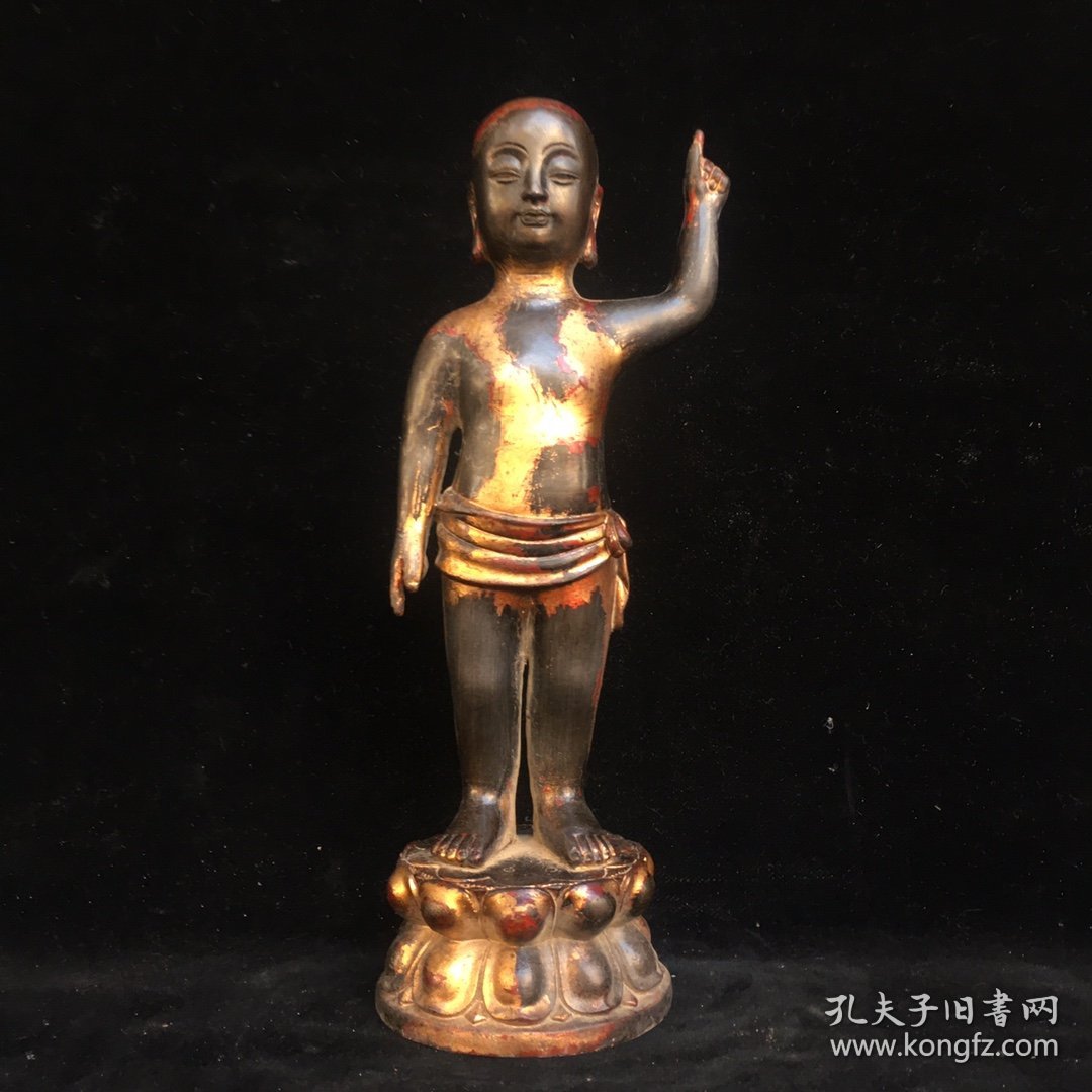 纯铜佛像，高26厘米，宽8厘米，重1070克