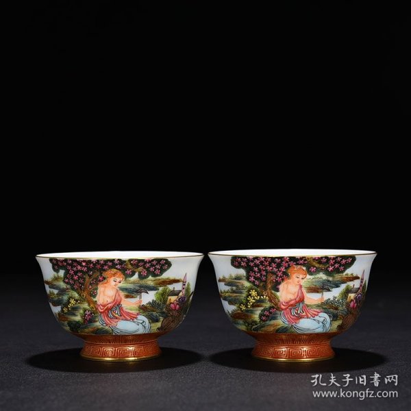 清乾隆珐琅彩西洋人物纹杯2 5×8厘米