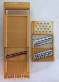 高级四功能切菜器，刮皮、擦碎、切花、擦丝。