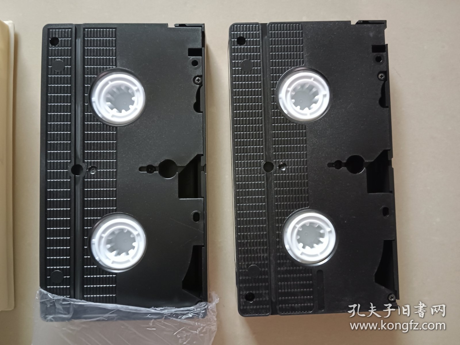 越剧红楼梦老录像带 2辑一角有很小磕损图四 收藏摆件道具一起价格