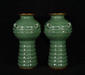 宋龙泉窑梅子青釉炫纹包金口四系瓶一对，高23.8×14厘米
