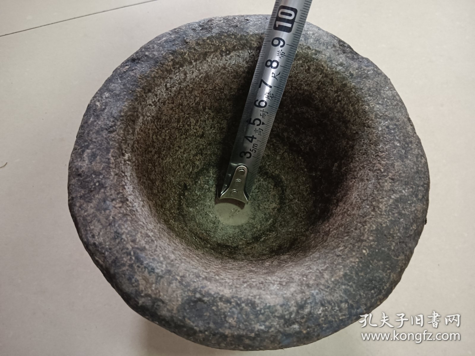 老青石臼 高10外径45内径10.5 内槽深8 没有锤子