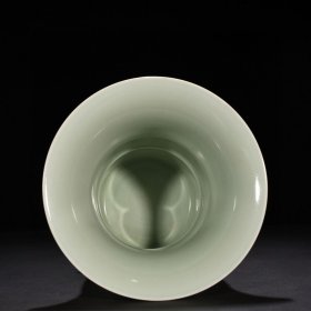 瓷器 清乾隆粉青釉刻螭龙纹束腰笔筒 19*22厘米