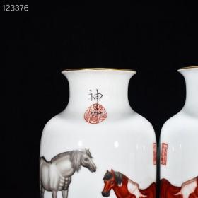 清乾隆郎世宁绘珐琅彩骏马灯笼瓶