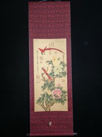 《石涛花鸟》三尺手绘作品
材质：宣纸
装裱尺寸：长162cm*52cm
画心尺寸：长89cm*42cm