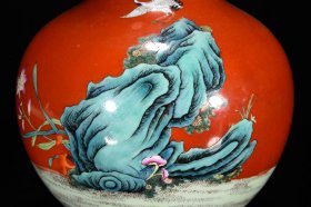 清乾隆年粉彩麻姑献寿纹尚瓶31*18m